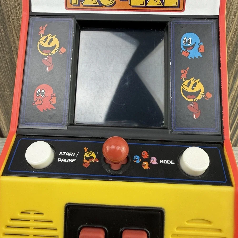 Pac-Man Retro Mini Arcade Handheld Video Game Classic 09530 Tested Working